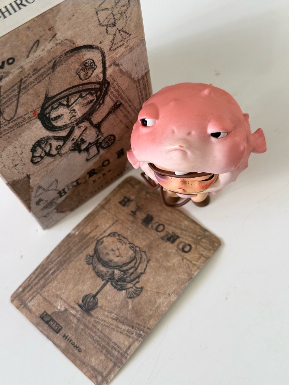 HIRONO echo series Back off. Pink Creature Vinyl Art Figure - Picture 2 of 4